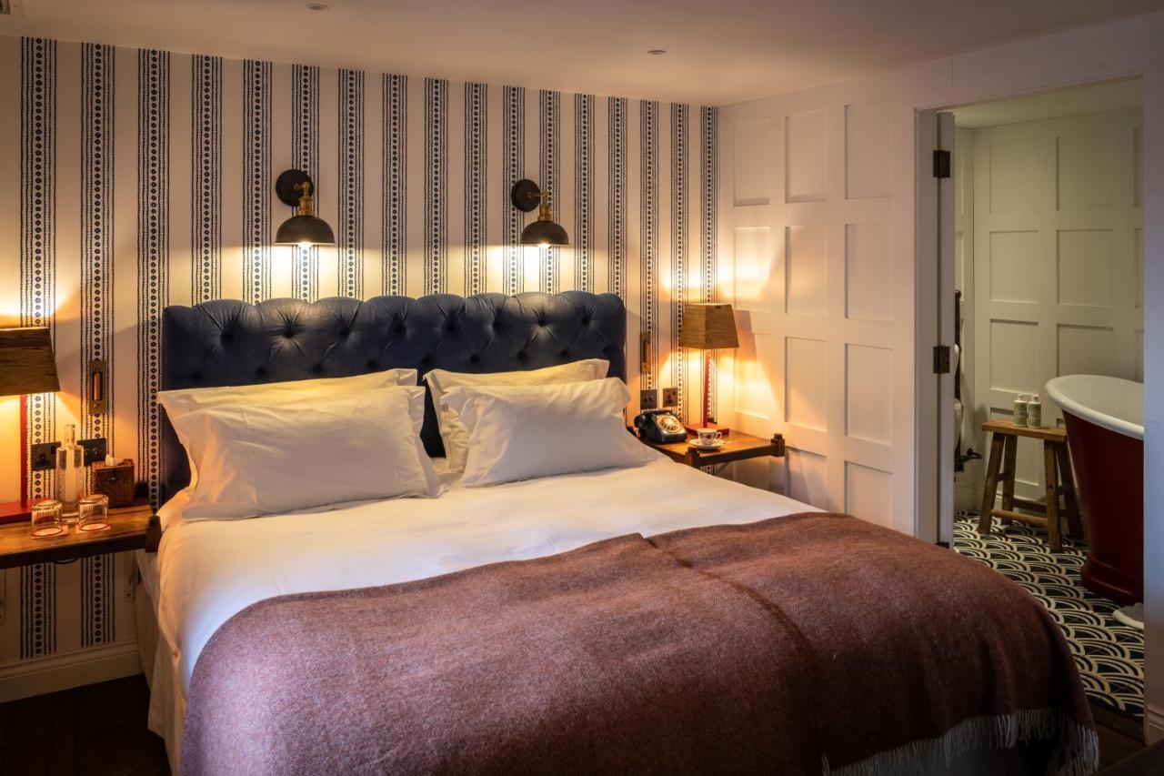 The Double Red Duke, Cotswolds Otel Witney Dış mekan fotoğraf